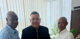 JOAQUÍN HILARIO RECIBE RECONOCIMIENTO DE LIGA NELSON GERÓNIMO.