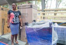 Gobierno realiza jornada integral en Villa Altagracia en apoyo a familias afectadas por lluvias.