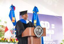 UASD inviste 3,348 profesionales en acto dedicado a la Gesta de Abril de 1965.