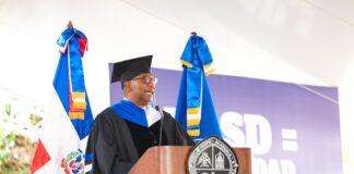 UASD inviste 3,348 profesionales en acto dedicado a la Gesta de Abril de 1965.