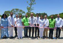 Presidente Abinader y ministro Collado entregan obras de renovación playa Sosúa y su nueva plaza de vendedores.