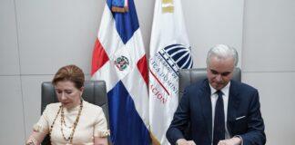 Ministerio de Educación y Sur Futuro firman acuerdo para fortalecer la educación en valores y el desarrollo sostenible en comunidades vulnerables.