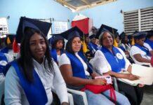 Desarrollo de la Comunidad impulsa el emprendimiento local; gradúa decenas de mujeres en San Cristóbal.