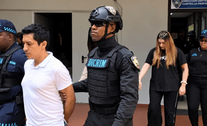 COLOMBIANOS-LADRONES