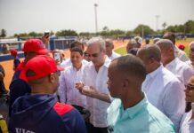 Abinader inaugura campo de béisbol Nelson Mateo en Pizarrete, Peravia, tras 26 años de espera; impactará a unas cinco mil personas