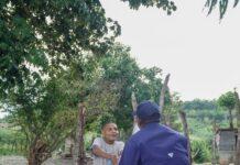 DASAC garantiza alimentación e inicia reparación de techos a familias afectadas por ventarrón en San Juan de la Maguana.