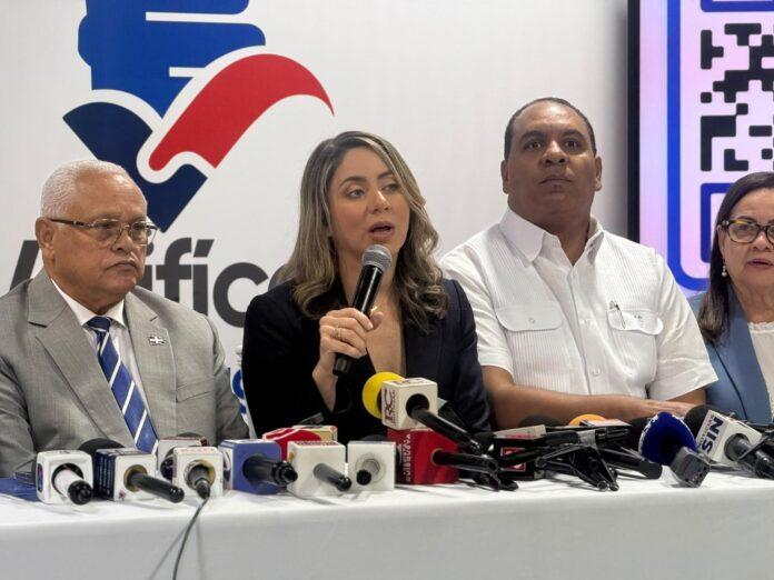GLORIA-REYES-PADRON