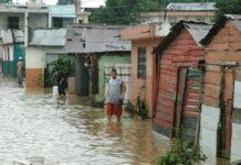 Más de 2,000 desplazados y 500 viviendas inundadas por lluvias en RD
