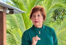 “Sin saber leer ni escribir”, muchos estudiantes están avanzando de grado, advierte Josefina Pimentel y llama a corregir fallas del sistema educativo