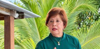 “Sin saber leer ni escribir”, muchos estudiantes están avanzando de grado, advierte Josefina Pimentel y llama a corregir fallas del sistema educativo