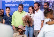 Omar Fernández dona veterinaria móvil para rescate y atención de animales desamparados