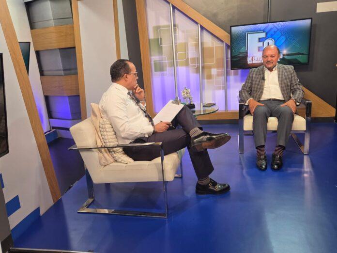 PLUTARCO-JAQUEZ-EN-DE-ENTERO-CREDITO-TRES