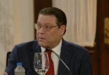 Sanz Lovatón dice gobierno subsidia hasta RD$200 por galón de gasoil para evitar mayores costos al transporte