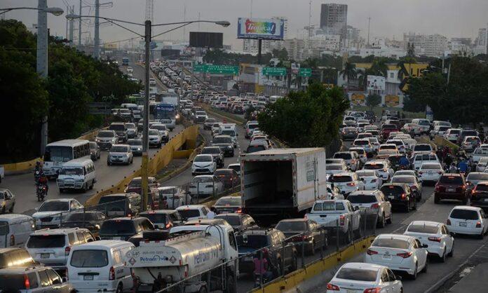 TRANSITO-EN-SANTO-DOMINGO