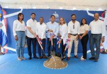 Ministro Kelvin Cruz inicia construcción de multiuso en Los Cacaos, San Cristóbal.