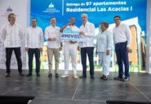 Presidente Luis Abinader entrega 97 apartamentos que beneficiarán a más de 300 personas en el Residencial Las Acacias I