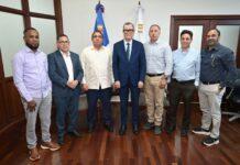 Ministro de Trabajo recibe a propietarios de bancas de lotería y dan inicio al proceso de cumplimiento de las leyes para garantizar condiciones laborales dignas para las trabajadoras.